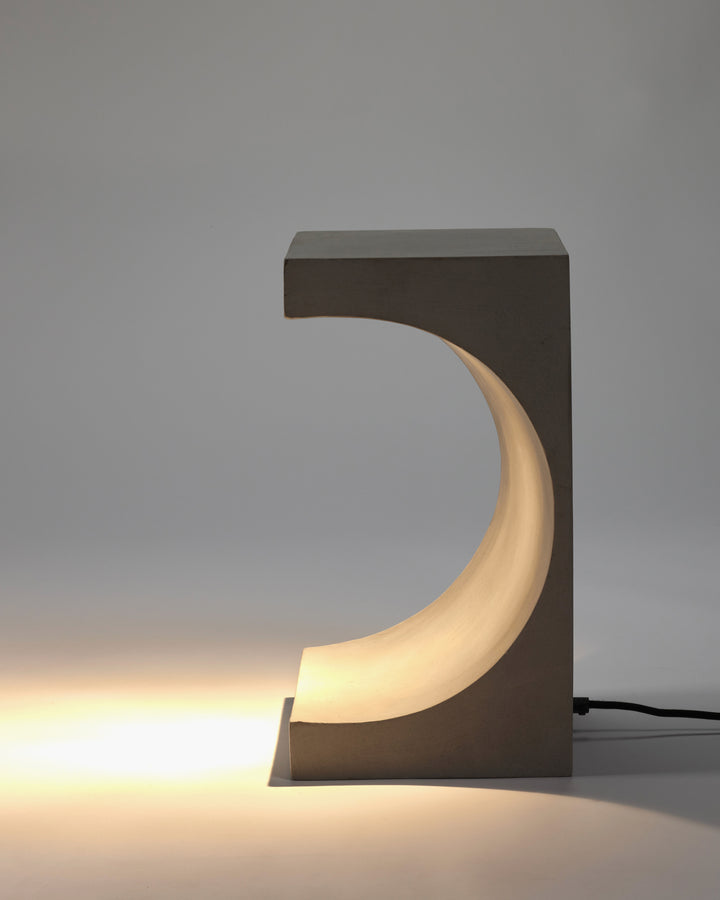 Serax - Patrick Paris - Bijzettafel-Lamp Beton Tangent