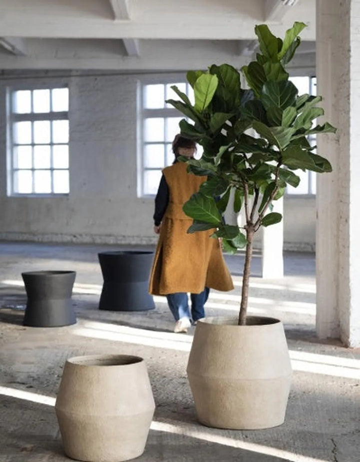 Serax - Marie Michielssen - Serax Bloempot Planter 01 L Bruin Construct