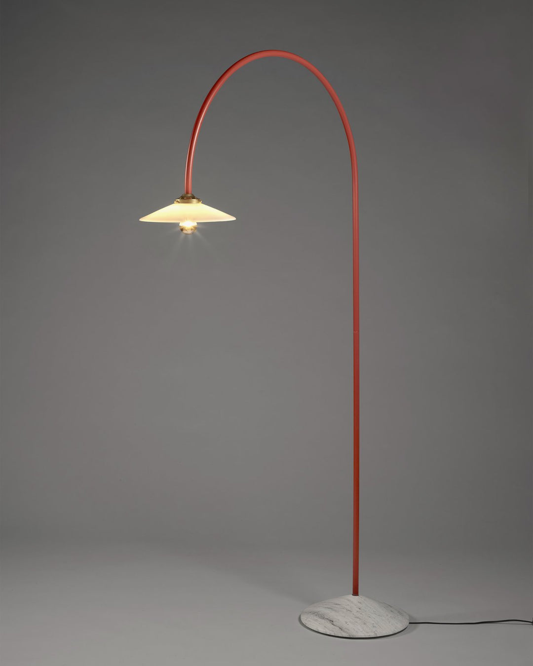 Valerie Objects - Muller van Severen - Staande Lamp Marmer N°2 Rood