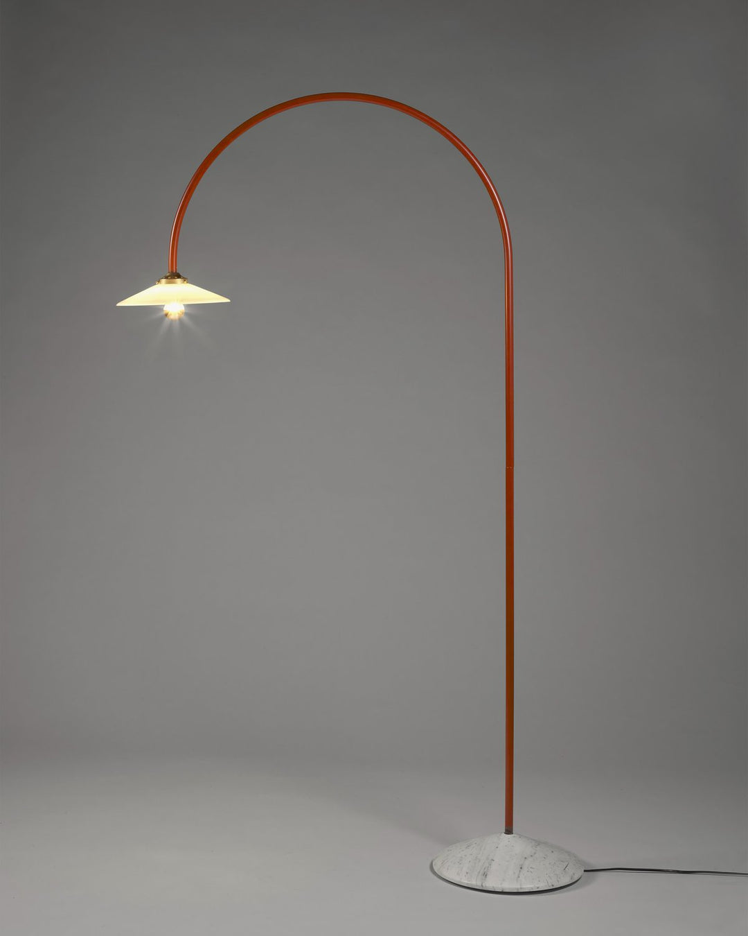Valerie Objects - Muller van Severen - Staande Lamp Marmer N°2 Rood