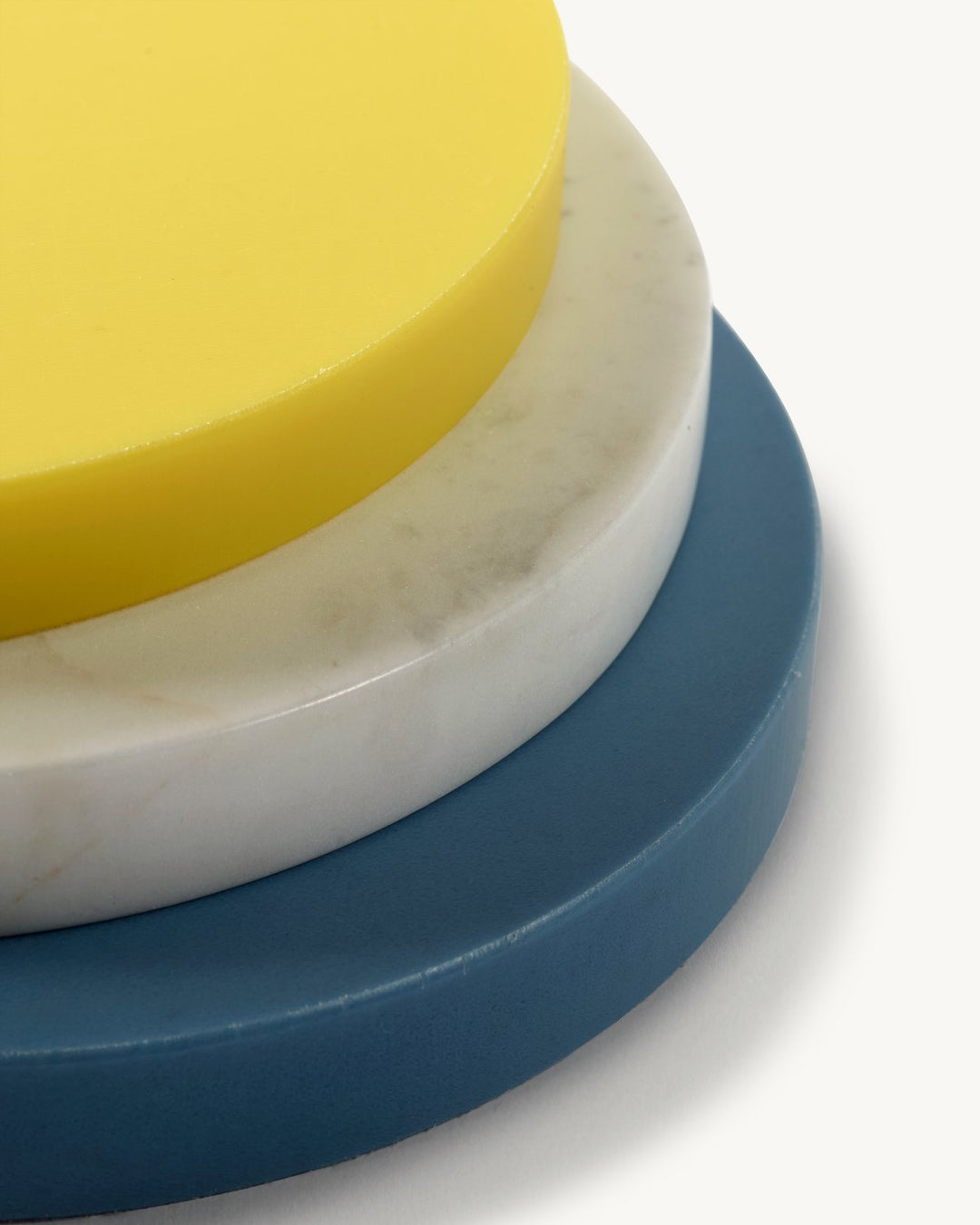 Valerie Objects - muller van severen - Dienbladen Three Circles Geel/Wit/Lichtblauw